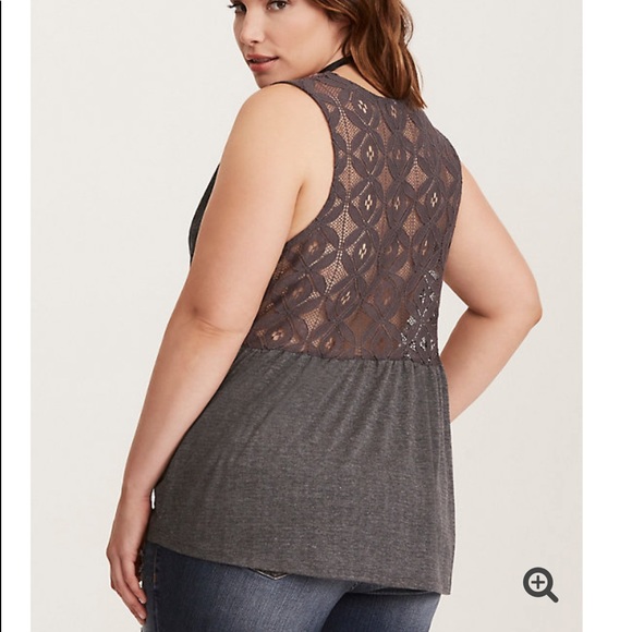 ❌SOLD❌ EMBROIDERED TANK WITH LACE BACK - Picture 2 of 6